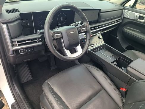 Used 2025 Hyundai Santa Fe Limited FWD image 14