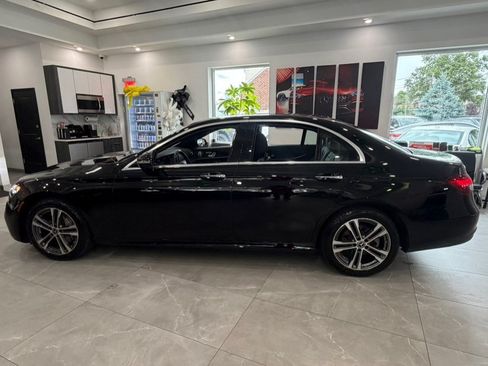 Used 2023 Mercedes-Benz E 350 4MATIC Sedan image 4
