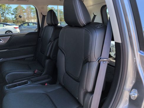 New 2026 INFINITI QX80 Luxe w/ Cargo Package image 14