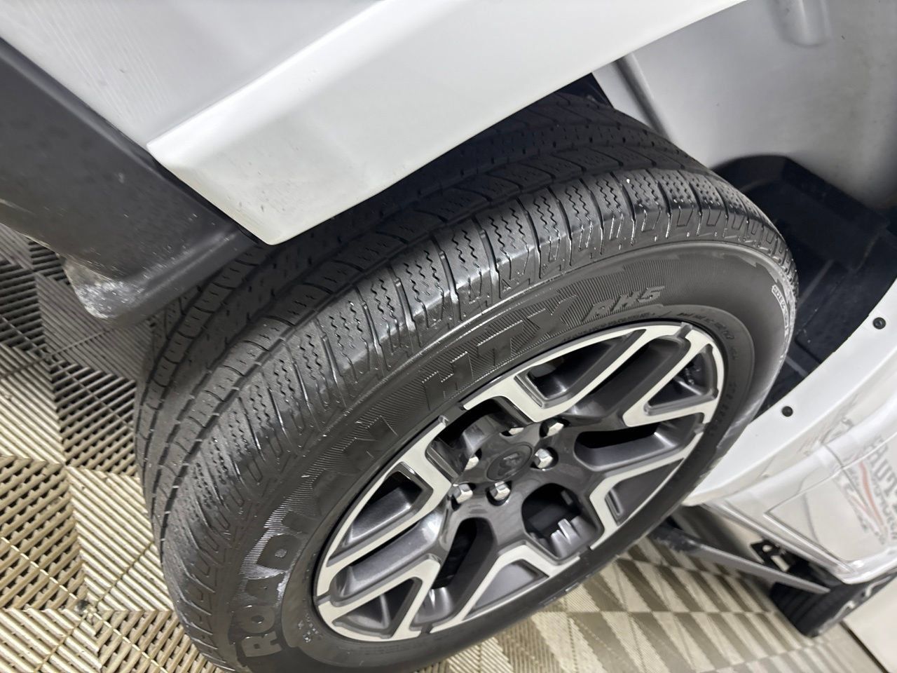 Used 2026 RAM 1500 Laramie AWD/4WD image 37