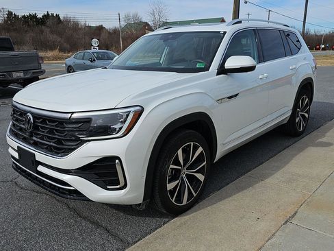 New 2026 Volkswagen Atlas SEL Premium R-Line image 3