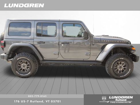Used 2022 Jeep Wrangler Unlimited Rubicon w/ Dual Top Group AWD/4WD image 2