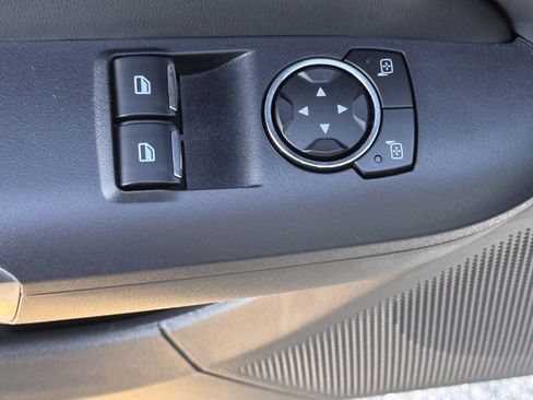 Certified 2025 Ford Mustang Coupe image 16