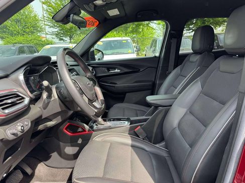 Used 2023 Chevrolet TrailBlazer RS FWD image 16