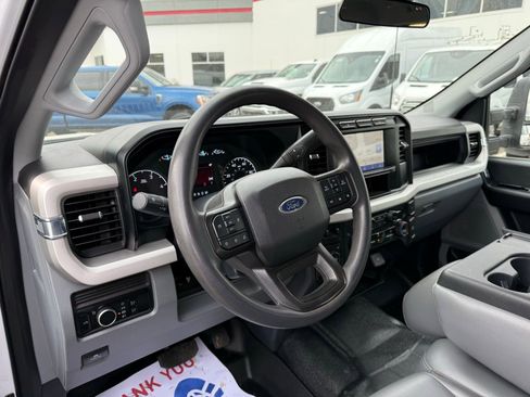 Used 2024 Ford F250 XL AWD/4WD image 4