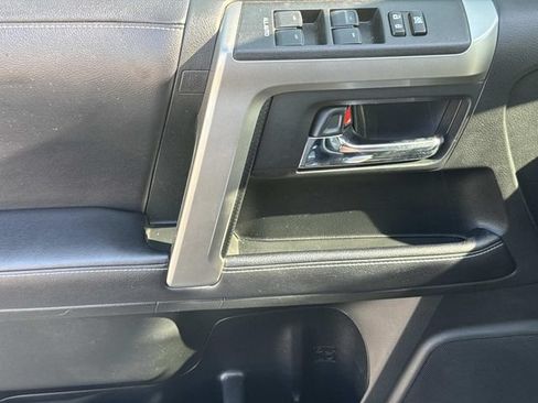 Used 2019 Toyota 4Runner SR5 Premium AWD/4WD image 10