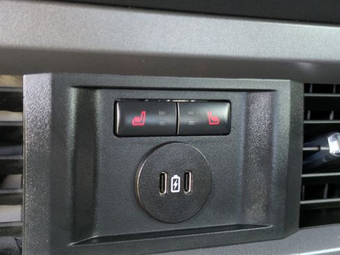 Certified 2023 Ford F250 Lariat w/ Sport Appearance Package AWD/4WD image 18
