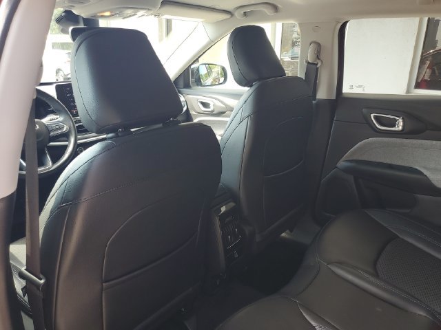 Used 2022 Jeep Compass Latitude w/ Convenience Group AWD/4WD image 31