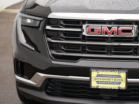 Used 2025 GMC Acadia Elevation image 9