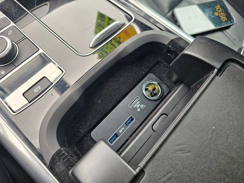 Used 2020 Land Rover Range Rover Sport HSE image 28