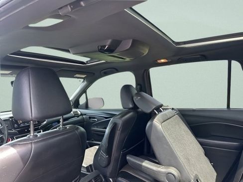 Used 2020 Honda Pilot Black Edition image 15