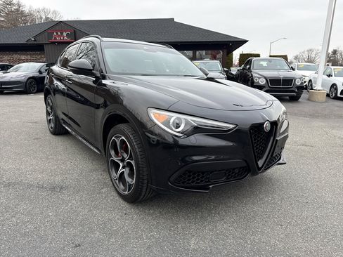 Used 2022 Alfa Romeo Stelvio Veloce image 10