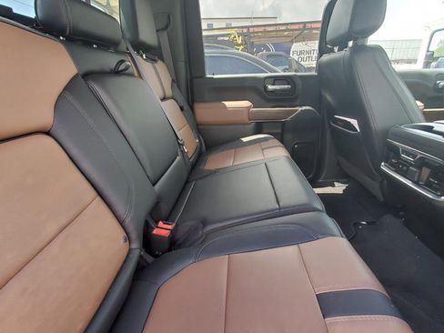Used 2022 Chevrolet Silverado 3500 High Country AWD/4WD image 6