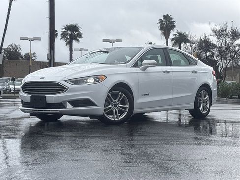 Used 2018 Ford Fusion SE w/ Equipment Group 602A image 1