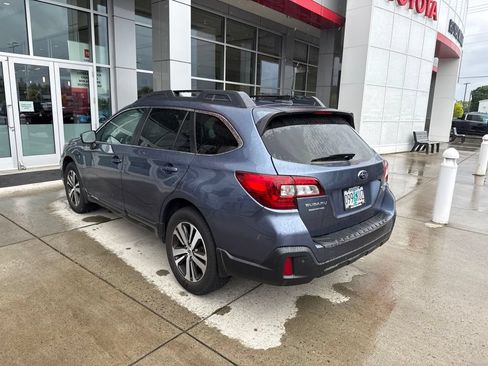 Used 2018 Subaru Outback 3.6R Limited AWD/4WD image 3