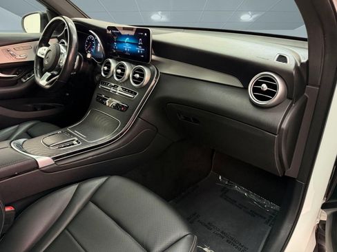 Used 2022 Mercedes-Benz GLC 300 image 27