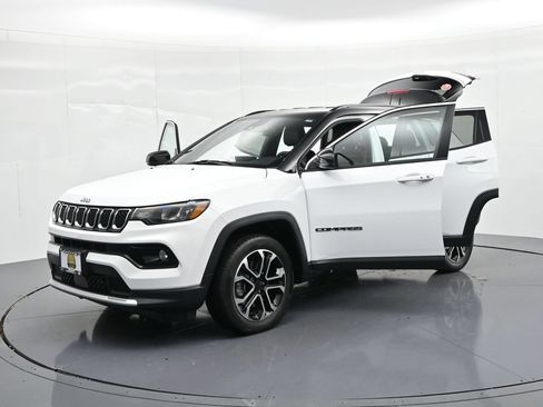 Used 2023 Jeep Compass Limited AWD/4WD image 27