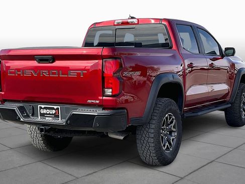 Used 2025 Chevrolet Colorado ZR2 w/ Technology Package image 12