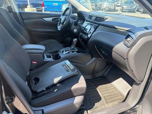 Used 2018 Nissan Rogue Sport S w/ S Appearance Package AWD/4WD image 21