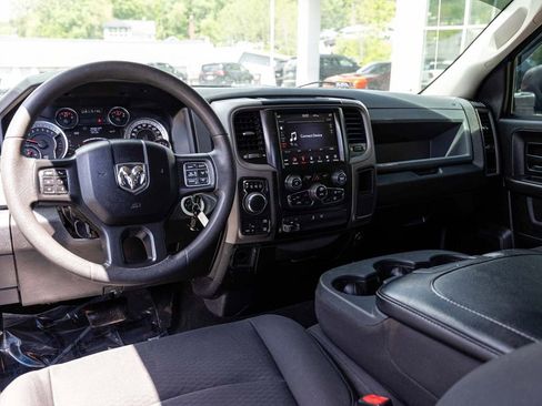 Used 2019 RAM 1500 Express w/ Express Value Package AWD/4WD image 16