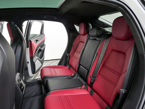 New 2026 Porsche Cayenne GTS AWD/4WD image 23