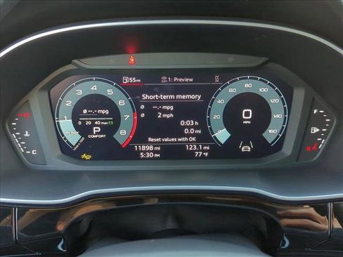 Used 2025 Audi Q3 2.0T Premium w/ Convenience Package image 11