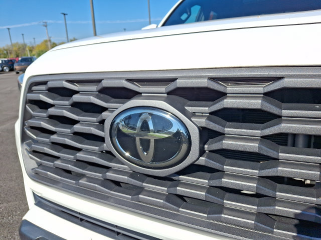 Used 2021 Toyota Tacoma TRD Off-Road w/ Technology Package AWD/4WD image 29