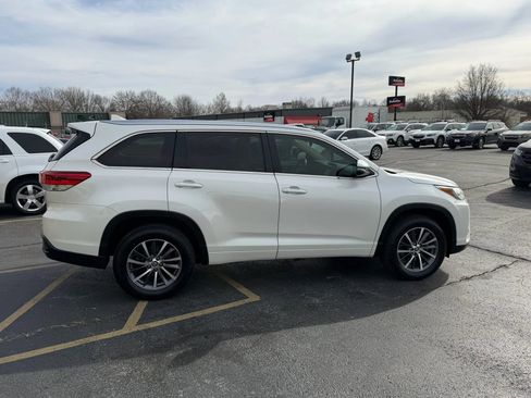 Used 2018 Toyota Highlander XLE image 4