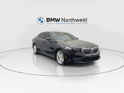 Used 2024 BMW 530i xDrive w/ Executive Package AWD/4WD image 6
