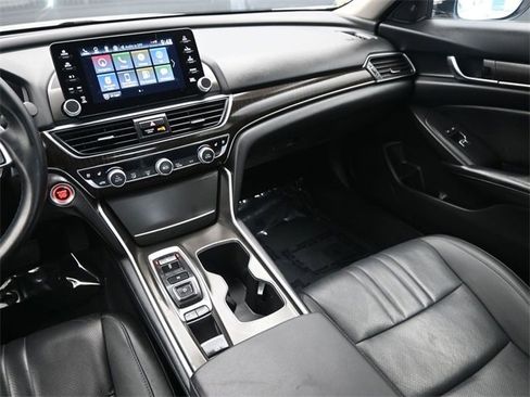 Certified 2022 Honda Accord Touring image 11