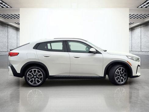 Certified 2025 BMW X2 xDrive28i w/ Convenience Package AWD/4WD image 6