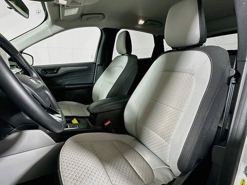 Used 2023 Ford Escape Active AWD/4WD image 11