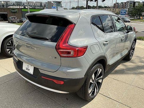 Certified 2025 Volvo XC40 B5 Ultra w/ Climate Package AWD/4WD image 6