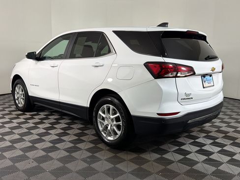 Used 2024 Chevrolet Equinox LT AWD/4WD image 2