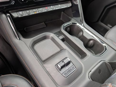 Used 2024 GMC Sierra 2500 AT4 w/ AT4 Premium Plus Package image 30