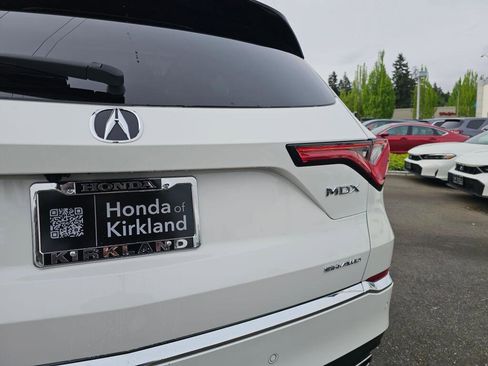 Used 2024 Acura MDX SH-AWD w/ Advance Package image 15