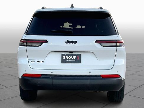 Used 2023 Jeep Grand Cherokee L Altitude image 5