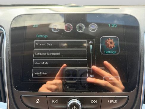 Used 2016 Chevrolet Malibu LT w/ Leather Package FWD image 27