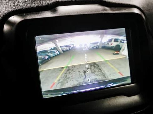 Used 2019 Jeep Renegade Limited image 21