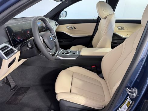 Used 2026 BMW 330i Sedan w/ Convenience Package RWD image 5