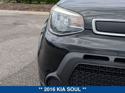 Used 2016 Kia Soul FWD image 9