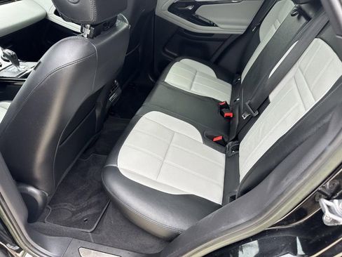 Used 2023 Land Rover Range Rover Evoque R-Dynamic S image 30