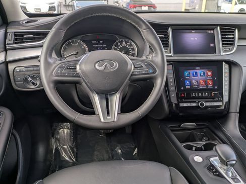 Used 2021 INFINITI QX50 Luxe FWD image 8
