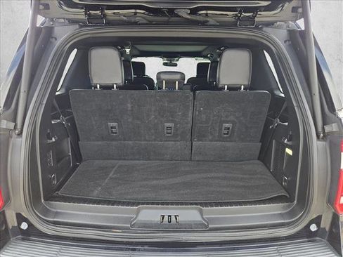 Used 2021 Ford Expedition XLT image 6