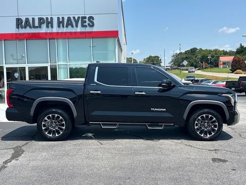 Used 2025 Toyota Tundra Limited AWD/4WD image 2