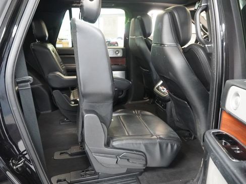 Used 2020 Lincoln Navigator L Reserve w/ Luxury Package AWD/4WD image 23