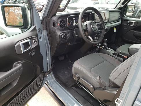 New 2026 Jeep Wrangler Unlimited Rubicon w/ Technology Group image 6