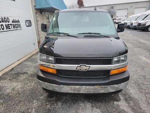 Used 2017 Chevrolet Express 3500 LT w/ LT Preferred Equipment Group image 4