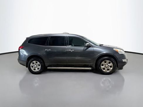 Used 2012 Chevrolet Traverse LS w/ LPO, 'HIT The Road' Package FWD image 5