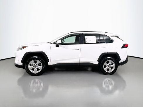 Used 2021 Toyota RAV4 XLE image 9